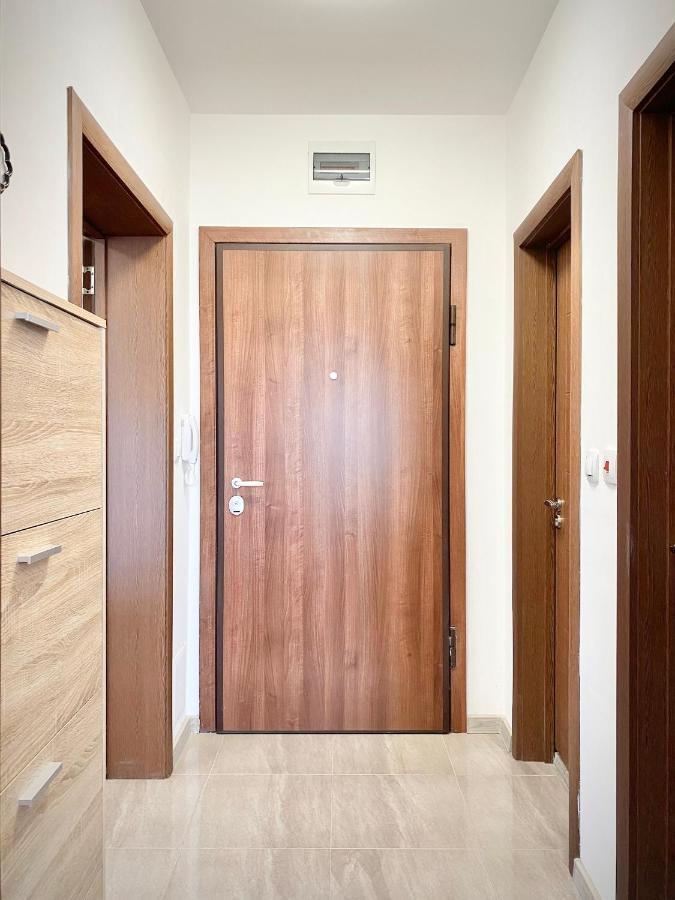 Apartment For 4 Guests Next To State Opera *